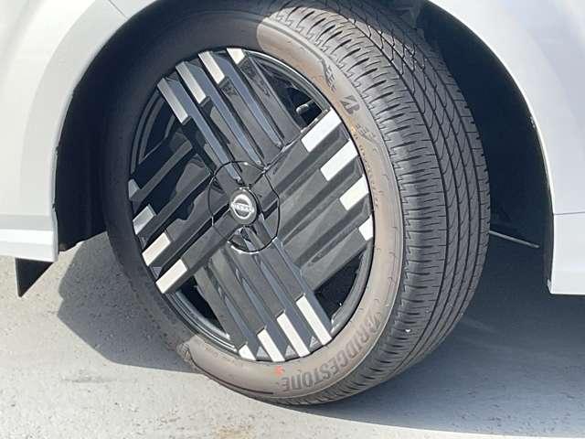 オーラ １．２　Ｇ　※※雹害車※※メーカーナビ　全周囲カメラ　フルセグテレビ　前席シートヒーター　ＥＴＣ車載器　アルミ　ＬＤＷ　バックモニター　禁煙　エアバッグ　サイドエアバッグ　アイドリングストップ　メモリーナビ　ＰＷ（30枚目）