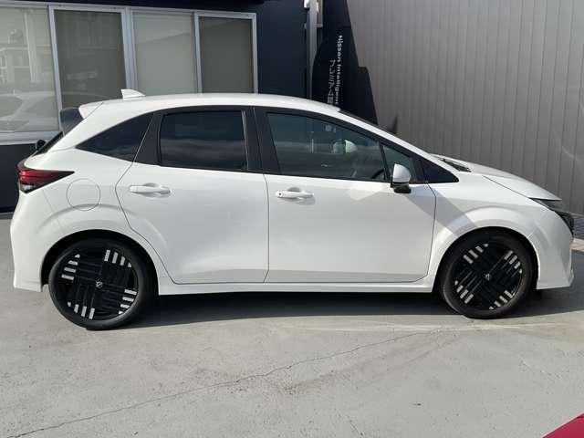 オーラ １．２　Ｇ　※※雹害車※※メーカーナビ　全周囲カメラ　フルセグテレビ　前席シートヒーター　ＥＴＣ車載器　アルミ　ＬＤＷ　バックモニター　禁煙　エアバッグ　サイドエアバッグ　アイドリングストップ　メモリーナビ　ＰＷ（33枚目）