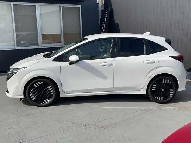 オーラ １．２　Ｇ　※※雹害車※※メーカーナビ　全周囲カメラ　フルセグテレビ　前席シートヒーター　ＥＴＣ車載器　アルミ　ＬＤＷ　バックモニター　禁煙　エアバッグ　サイドエアバッグ　アイドリングストップ　メモリーナビ　ＰＷ（37枚目）