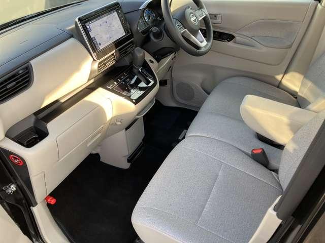 ルークス ６６０　Ｘ　社用車ＵＰ　大画面ナビ　全方位モニター　アラモニ　前後衝突軽減ブレーキ　ワンオーナー車　車線逸脱防止　ＥＴＣ　スマートキー　定期点検記録簿　キーフリー　ドライブレコーダー　ｉ－ｓｔｏｐ　フルオートエアコン　パワーウインドウ　ＬＥＤ　盗難防止（14枚目）