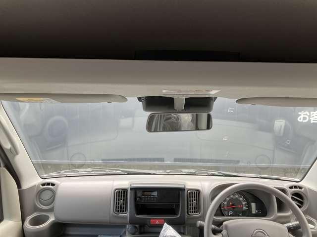 クリッパーバン 660 DX ハイルーフ 雹害車 ラジオデッキ キーレス デュアルカメラブレーキサポート ワンオーナー リモコンキー エアコン 運転席エアバッグ パワーウィンドウ Wエアバッグ パワーステアリング ABS レーンキープ iストップ(15枚目)