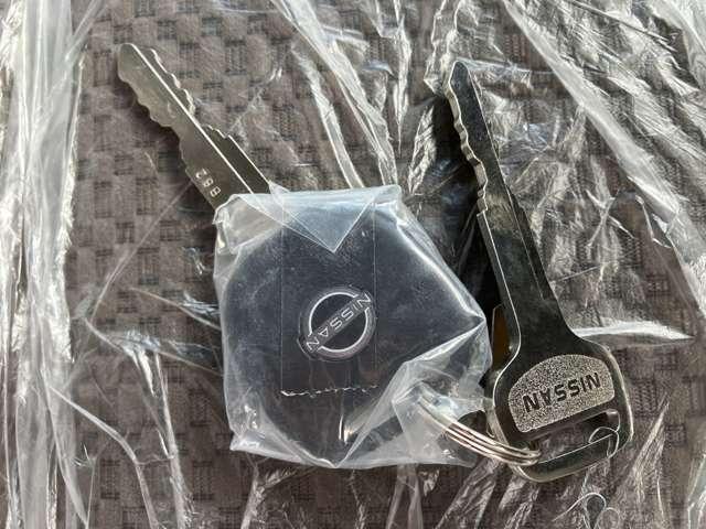 クリッパーバン 660 DX ハイルーフ 雹害車 ラジオデッキ キーレス デュアルカメラブレーキサポート ワンオーナー リモコンキー エアコン 運転席エアバッグ パワーウィンドウ Wエアバッグ パワーステアリング ABS レーンキープ iストップ(19枚目)