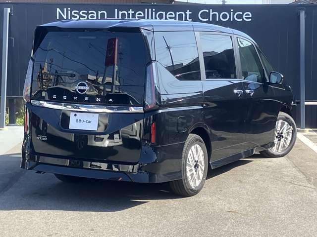 プライバシーガラス付きで日差しやプライバシーを遮ってくれます。エアコンの効きが違いますので快適です♪