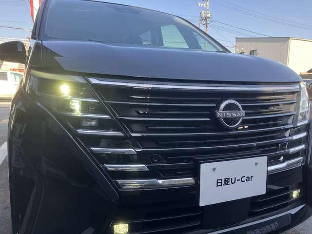 【ＬＥＤヘッドランプ】鮮やかな白色光で、クリアな視界を確保するＬＥＤヘッドランプ装備