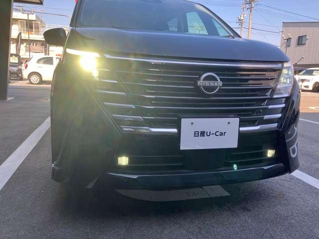 【ＬＥＤヘッドランプ】鮮やかな白色光で、クリアな視界を確保するＬＥＤヘッドランプ装備