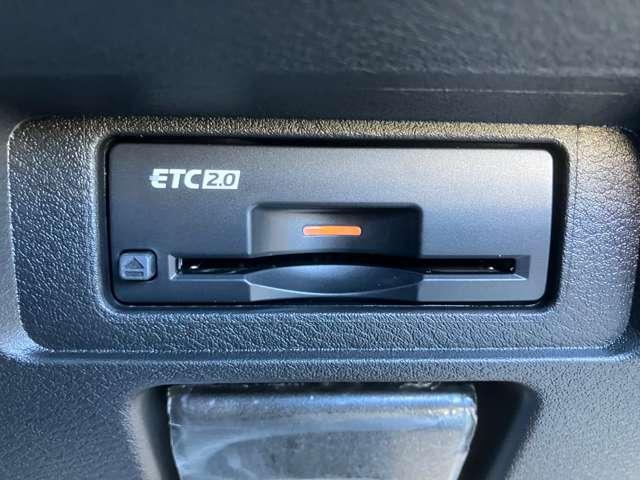 ノート １．２　Ｘ　雹害車　メーカコネクトナビ　リアカメラ　衝突被害軽減ブレ－キ　全方位カメラ　ＥＴＣ付　ＬＥＤヘッドライト　レーダークルーズ　レーンアシスト　インテリジェントキー　ワンオーナー　盗難防止システム　ワンセグＴＶ　ＴＶナビ　キーレス（17枚目）