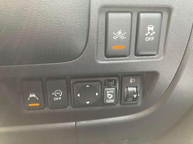 マーチ １．２　ボレロ　日産純正ナビ　バックモニター　ＥＴＣ　ダブルエアバック　ワンオ－ナ－車　メンテナンスノート　ナビＴＶ　アイドリングＳ　パワーステアリング　パワーウィンドウ　メモリーナビ　アルミ付き　キーレス　スマートキー　ＥＴＣ　車線逸脱警報　ＡＢＳ（10枚目）