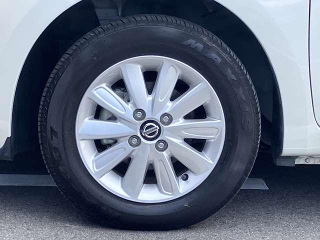 マーチ １．２　ボレロ　日産純正ナビ　バックモニター　ＥＴＣ　ダブルエアバック　ワンオ－ナ－車　メンテナンスノート　ナビＴＶ　アイドリングＳ　パワーステアリング　パワーウィンドウ　メモリーナビ　アルミ付き　キーレス　スマートキー　ＥＴＣ　車線逸脱警報　ＡＢＳ（17枚目）