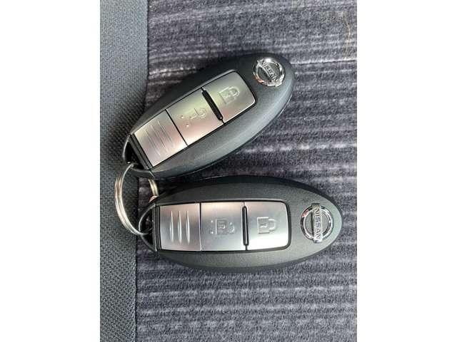 マーチ １．２　ボレロ　日産純正ナビ　バックモニター　ＥＴＣ　ダブルエアバック　ワンオ－ナ－車　メンテナンスノート　ナビＴＶ　アイドリングＳ　パワーステアリング　パワーウィンドウ　メモリーナビ　アルミ付き　キーレス　スマートキー　ＥＴＣ　車線逸脱警報　ＡＢＳ（19枚目）