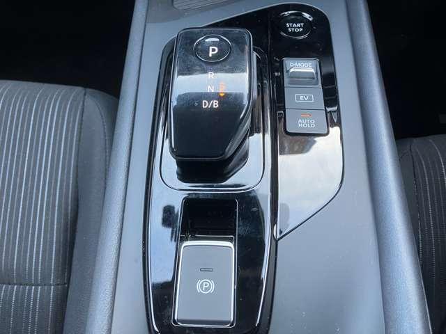 ノート １．２　Ｘ　リアカメラ　衝突被害軽減ブレ－キ　全方位カメラ　ＥＴＣ付　ＬＥＤヘッドライト　レーダークルーズ　レーンアシスト　インテリジェントキー　ワンオーナー　ドラレコ　整備記録簿　盗難防止システム　ワンセグＴＶ（18枚目）