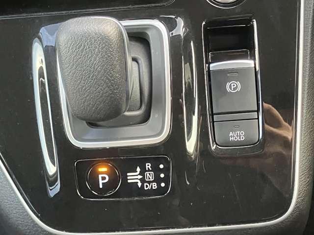 セレナ １．２　ｅ－ＰＯＷＥＲ　ハイウェイスター　Ｖ　ドライブレコーダー　後席モニター　３６０°カメラ　エマジェンシーブレーキ　１オナ　スマキー　バックカメラ　ＬＥＤ　レーンアシスト　点検記録簿付　ＥＴＣ　ドラレコ　Ａストップ　イモビ　フルオートエアコン　アルミホイール　エアバック（18枚目）