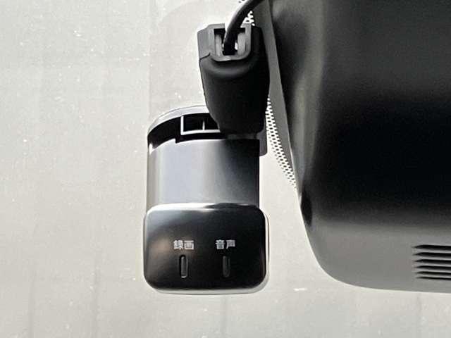 オーラ 1.2 G 大画面ナビ 全方位モニタープロパイロット 自動(被害軽減)ブレーキ LED LKA サイドカメラ ETC ドライブレコーダー カーテンエアバッグ アルミホイール インテリジェントキー パワーウィンドウ ワンオーナー フルオートエアコン 記録簿(13枚目)