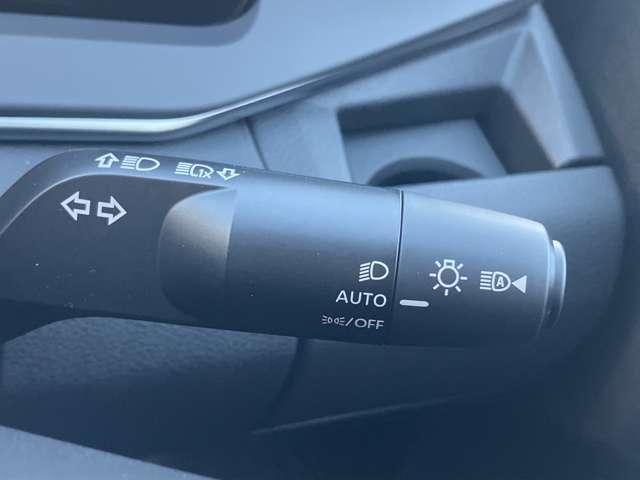 ノート １．２　Ｘ　雹害車　クルーズコントロール　衝突被害軽減ブレ－キ　クルーズコントロール　禁煙車　ＬＥＤヘッドライト　レーンアシスト　インテリジェントキー　アイドリングストップ　盗難防止システム　サイドカーテンエアバック　パワーウィンドウ　ＡＢＳ（10枚目）