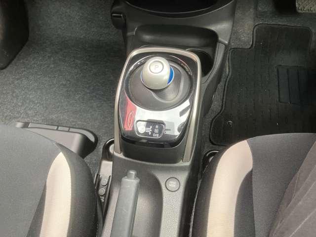 ノート １．２　ｅ－ＰＯＷＥＲ　Ｘ　日産純正ナビ　バックモニター　記録簿付　Ｒカメラ　運転席助手席エアバック　ＡＵＴＯエアコン　１オーナー　ナビＴＶ　ＡＷ　運転席エアバッグ　キーレスエントリー　ＬＥＤヘッド　ＥＴＣ車載器　パワーウィンドウ　パワステ　メモリーナビ（14枚目）