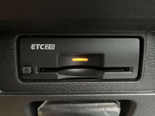 オーラ １．２　Ｇ　レザーエディション　雹害車　皮シート　メーカナビ　追突防止　レーダークルーズ　車線逸脱警報装置　ＬＥＤ　バックモニター　ＥＴＣ　インテリジェントキー　メモリーナビゲーション　ＡＷ　キーレスエントリー　オートエアコン　ＡＢＳ　パワーウィンドウ　パワステ（7枚目）