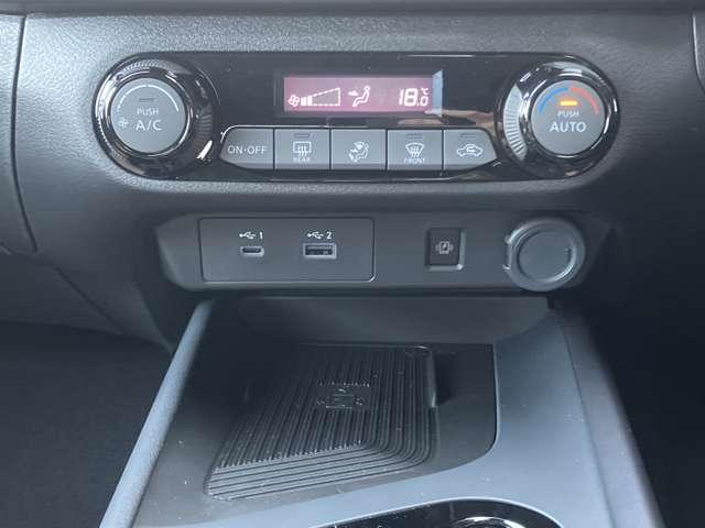 ノート １．２　Ｘ　雹害車　メーカナビ　全方位モニター　助手席エアバック　ＰＳ　ＰＷ　地デジ　キーフリーシステム　【ＬＥＤヘッドライト】　ＡＡＣ　オートハイビーム　カーテンエアバック　ＥＴＣ　バックカメラ　ＡＢＳ　エアＢ（12枚目）