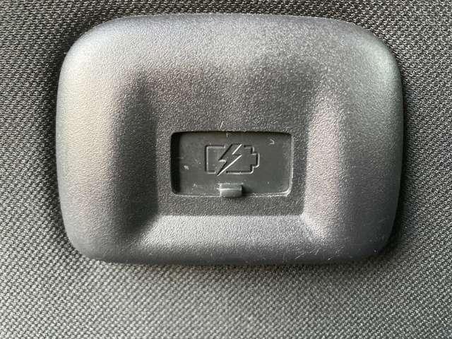 セレナ ２．０　ハイウェイスター　Ｖ　大画面ナビ／プロパイロット／両側オートスラ　地デジ　三列シート　ＬＥＤランプ　ハイビームアシスト　ワンオーナー車　レーダークルコン　ＬＫＡ　盗難防止装置　サイドエアバッグ　パワーウインドウ　ＥＴＣ（28枚目）