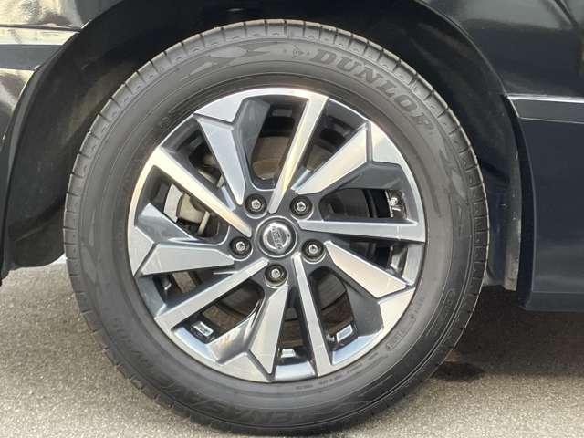 セレナ ２．０　ハイウェイスター　Ｖ　大画面ナビ／プロパイロット／両側オートスラ　地デジ　三列シート　ＬＥＤランプ　ハイビームアシスト　ワンオーナー車　レーダークルコン　ＬＫＡ　盗難防止装置　サイドエアバッグ　パワーウインドウ　ＥＴＣ（30枚目）