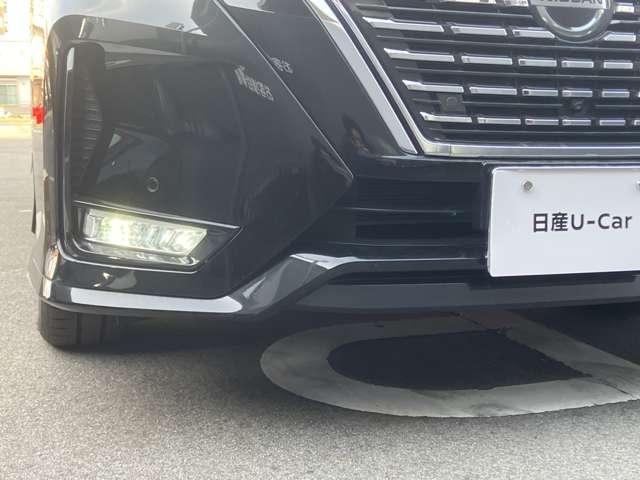 セレナ ２．０　ハイウェイスター　Ｖ　大画面ナビ／プロパイロット／両側オートスラ　地デジ　三列シート　ＬＥＤランプ　ハイビームアシスト　ワンオーナー車　レーダークルコン　ＬＫＡ　盗難防止装置　サイドエアバッグ　パワーウインドウ　ＥＴＣ（34枚目）