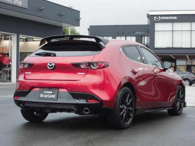 ＭＡＺＤＡ３ファストバック ２０Ｓ　１００周年特別記念車　衝突被害軽減システム　アダプティブクルーズコントロール　全周囲カメラ　オートマチックハイビーム　革シート　電動シート　シートヒーター　バックカメラ　ＬＥＤヘッドランプ　ＥＴＣ　Ｂｌｕｅｔｏｏｔｈ（2枚目）