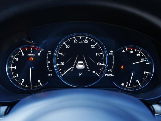 ＣＸ－５ ２５Ｔ　エクスクルーシブモード　衝突被害軽減システム　アダプティブクルーズコントロール　全周囲カメラ　オートマチックハイビーム　革シート　電動シート　シートヒーター　バックカメラ　オートライト　ＬＥＤヘッドランプ　Ｂｌｕｅｔｏｏｔｈ（5枚目）