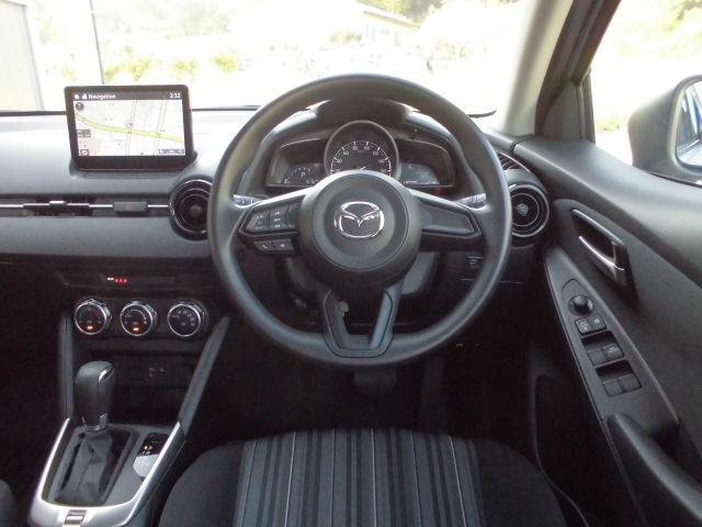 ＭＡＺＤＡ２ １５Ｓ　スマートエディション　衝突被害軽減システム　全周囲カメラ　オートマチックハイビーム　ナビ　バックカメラ　オートライト　ＬＥＤヘッドランプ　ＥＴＣ　Ｂｌｕｅｔｏｏｔｈ　ワンオーナー（4枚目）