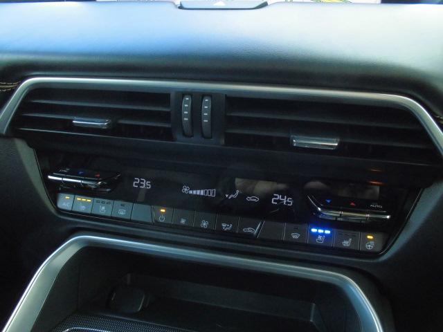 ＣＸ－６０ ＸＤ－ハイブリッド　トレッカー　衝突被害軽減システム　アダプティブクルーズコントロール　全周囲カメラ　オートマチックハイビーム　サンルーフ　４ＷＤ　革シート　電動シート　シートヒーター　バックカメラ　オートライト　ＬＥＤヘッドランプ（9枚目）