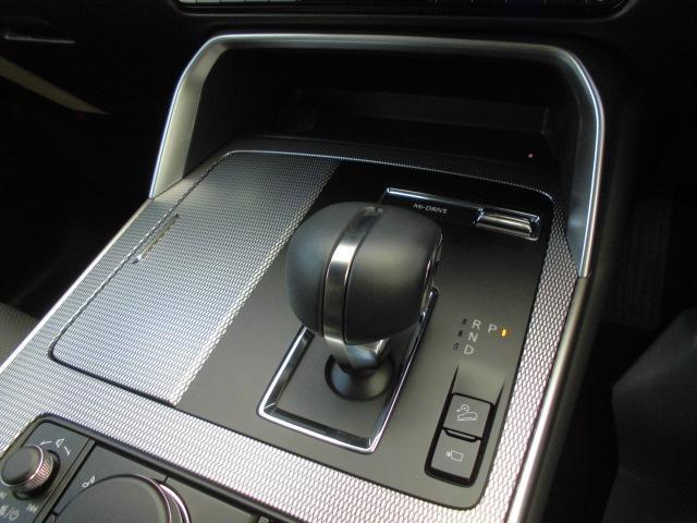 ＣＸ－６０ ＸＤ－ハイブリッド　トレッカー　衝突被害軽減システム　アダプティブクルーズコントロール　全周囲カメラ　オートマチックハイビーム　サンルーフ　４ＷＤ　革シート　電動シート　シートヒーター　バックカメラ　オートライト　ＬＥＤヘッドランプ（10枚目）