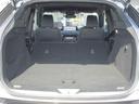 広々ラゲッジスペースはレジャーやアウトドアにピッタリです。リアシートは４：２：４の３分割で倒すことができます。後部座席を倒せばたくさんの荷物を積めるフラットなラゲッジスペースになります。