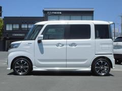 便利な両側電動スライドドア、全方位モニター付き、１オーナー禁煙車です。 3