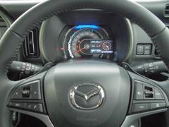 ７速マニュアルモード付ＣＶＴ。全車速追従機能付きクルーズコントロールを装備です。 6