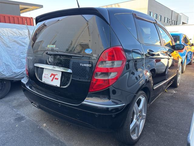 Ａクラス Ａ２００　ターボ　アバンギャルド　ナビ　フルセグＴＶ　バックカメラ　ワンオーナー　黒革シート　パワーステアリング　パワーウィンドウ　ＨＩＤライト（3枚目）