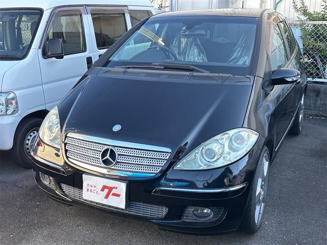 Ａクラス Ａ２００　ターボ　アバンギャルド　ナビ　フルセグＴＶ　バックカメラ　ワンオーナー　黒革シート　パワーステアリング　パワーウィンドウ　ＨＩＤライト（8枚目）