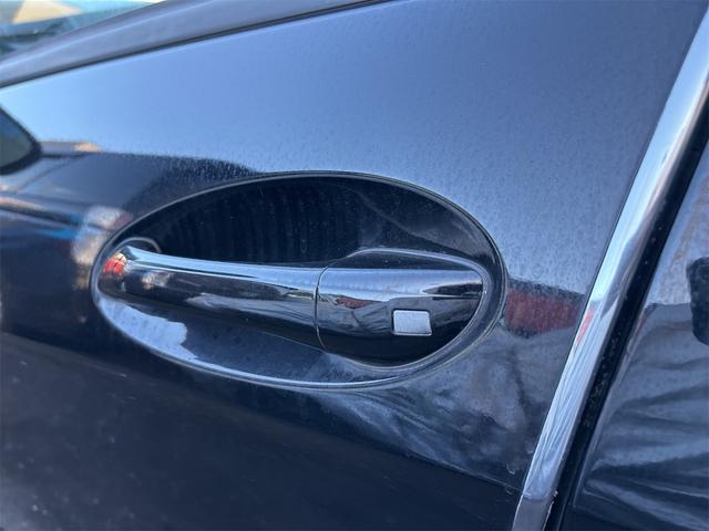 Ａクラス Ａ２００　ターボ　アバンギャルド　ナビ　フルセグＴＶ　バックカメラ　ワンオーナー　黒革シート　パワーステアリング　パワーウィンドウ　ＨＩＤライト（30枚目）