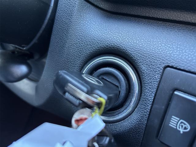 Ａクラス Ａ２００　ターボ　アバンギャルド　ナビ　フルセグＴＶ　バックカメラ　ワンオーナー　黒革シート　パワーステアリング　パワーウィンドウ　ＨＩＤライト（50枚目）