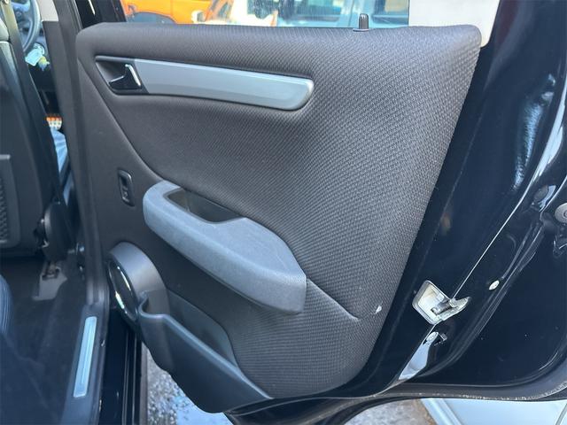 Ａクラス Ａ２００　ターボ　アバンギャルド　ナビ　フルセグＴＶ　バックカメラ　ワンオーナー　黒革シート　パワーステアリング　パワーウィンドウ　ＨＩＤライト（54枚目）