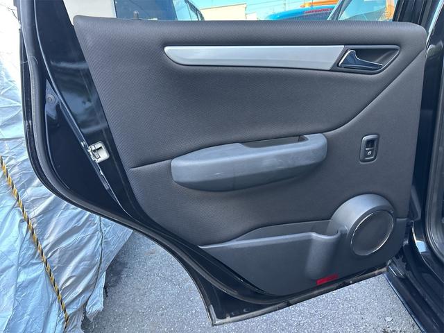 Ａクラス Ａ２００　ターボ　アバンギャルド　ナビ　フルセグＴＶ　バックカメラ　ワンオーナー　黒革シート　パワーステアリング　パワーウィンドウ　ＨＩＤライト（56枚目）