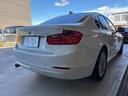 3シリーズ 320i バックカメラ ナビ クリアランスソナー アルミホイール オートライト HID パワーシート スマートキー アイドリングストップ 電動格納ミラー シートヒーター AT 盗難防止システム ABS ESC 中古車画像_3