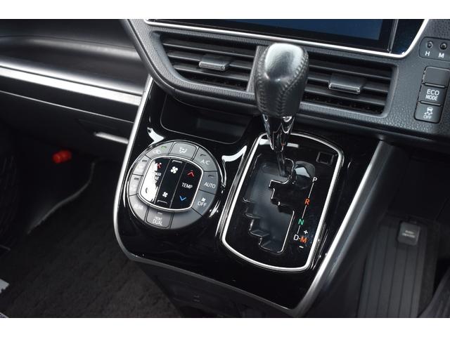 ヴォクシー ZS 煌II モデリスタエアロVOLTEC19AW新品タイヤ車高調LEDヘッド外LEDフォグシグネチャーイルミ純正10inナビTVBカメラ純正12in後席モニター両側パワスラETCドラレコ取説整備手帳1オーナー車(50枚目)