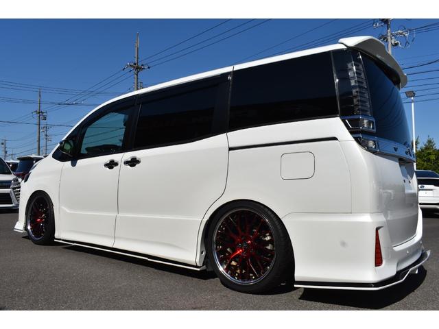 ヴォクシー ZS 煌III KUHL仕様VERZ19AW車高調LEDヘッドシグネチャーイルミLEDリフレクターTセーフティー半革シートアルパイン11inナビTVBカメラ12in後席モニター両側パワースライドドアETC取説整備手帳(10枚目)