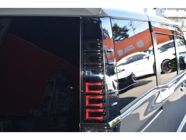 ヴォクシー ZS 煌III KUHL仕様VERZ19AW車高調LEDヘッドシグネチャーイルミLEDリフレクターTセーフティー半革シートアルパイン11inナビTVBカメラ12in後席モニター両側パワースライドドアETC取説整備手帳(35枚目)