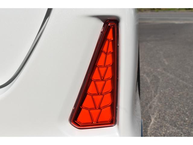 ヴォクシー ZS 煌III KUHL仕様VERZ19AW車高調LEDヘッドシグネチャーイルミLEDリフレクターTセーフティー半革シートアルパイン11inナビTVBカメラ12in後席モニター両側パワースライドドアETC取説整備手帳(38枚目)