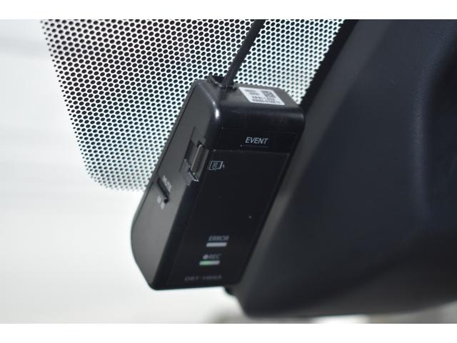 ヴォクシー ZS 煌III KUHL仕様VERZ19AW車高調LEDヘッドシグネチャーイルミLEDリフレクターTセーフティー半革シートアルパイン11inナビTVBカメラ12in後席モニター両側パワースライドドアETC取説整備手帳(63枚目)