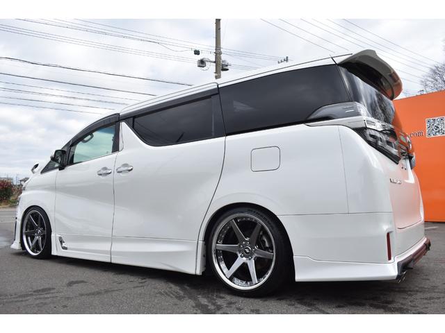 ヴェルファイア ２．５Ｚ　Ｇエディション　ＴＲＤ仕様新品ＷＯＲＫ２０ＡＷ車高調４本出しマフラーサンルーフ３眼ＬＥＤヘッドＬＥＤフォグアルパイン１１ｉｎナビＴＶＢカメラ１２ｉｎ後席モニター黒革エアシート両側パワスラパワーバックドアＴセーフティー（10枚目）