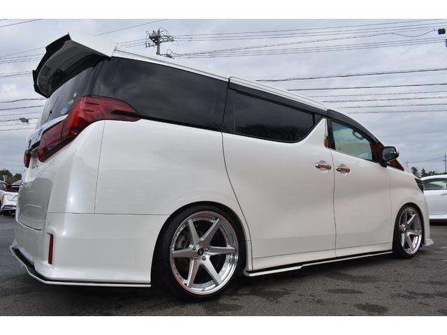 アルファード ２．５Ｓ　Ｃパッケージ　ＫＵＨＬ仕様新品ＷＯＲＫ２１ＡＷ車高調３眼ＬＥＤヘッドＬＥＤフォグＢＳＭアルパイン１１ｉｎナビＴＶＢカメラ１２ｉｎ後席モニター黒革エアシート両側パワスラＤインナーミラーＥＴＣ前後ドラレコＴセーフティー（9枚目）