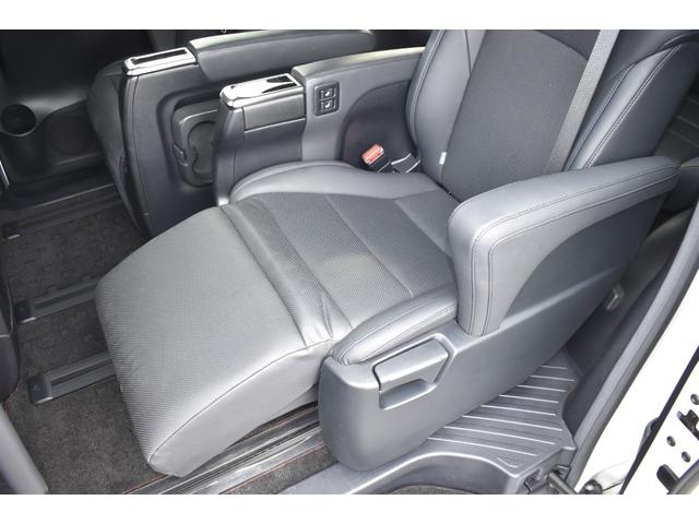 アルファード ２．５Ｓ　Ｃパッケージ　ＫＵＨＬ仕様新品ＷＯＲＫ２１ＡＷ車高調３眼ＬＥＤヘッドＬＥＤフォグＢＳＭアルパイン１１ｉｎナビＴＶＢカメラ１２ｉｎ後席モニター黒革エアシート両側パワスラＤインナーミラーＥＴＣ前後ドラレコＴセーフティー（70枚目）