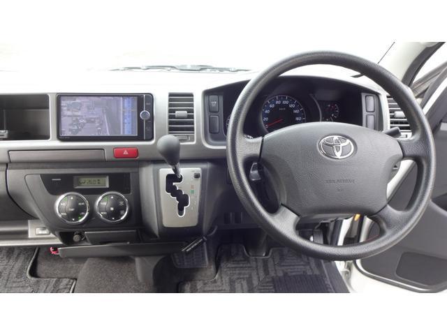 ハイエースワゴン ＧＬ　リクライニング対策済・オートエアコン・スライディングサイドガラス・社外１５インチホイール・ホワイトレタータイヤ・社外テールランプ・フロント修復歴有（18枚目）