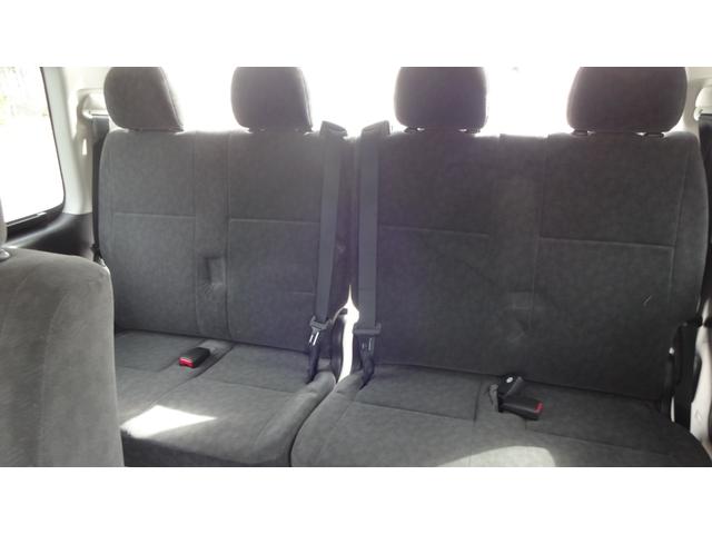 ハイエースワゴン ＧＬ　リクライニング対策済・オートエアコン・スライディングサイドガラス・社外１５インチホイール・ホワイトレタータイヤ・社外テールランプ・フロント修復歴有（25枚目）