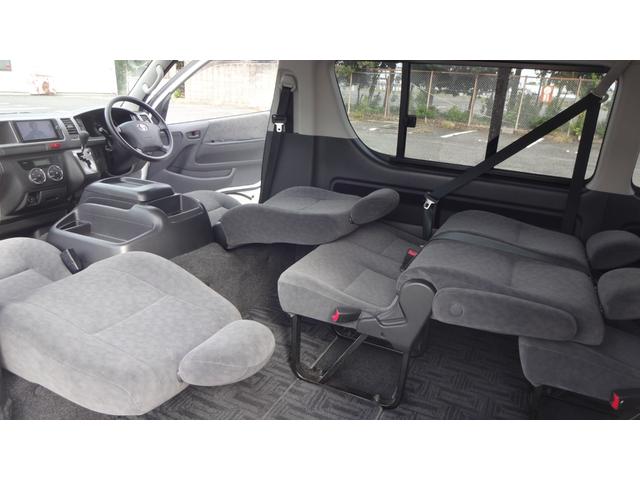 ハイエースワゴン ＧＬ　リクライニング対策済・オートエアコン・スライディングサイドガラス・社外１５インチホイール・ホワイトレタータイヤ・社外テールランプ・フロント修復歴有（29枚目）