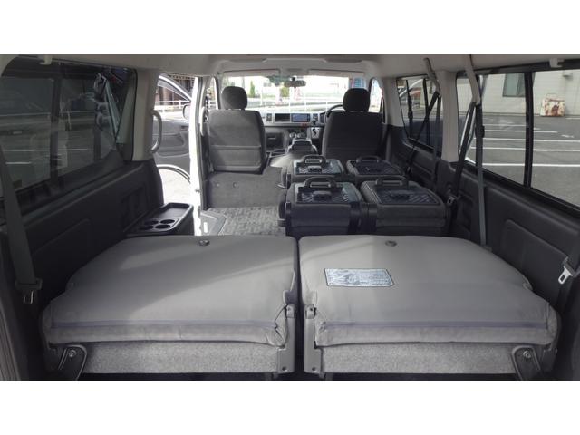 ハイエースワゴン ＧＬ　リクライニング対策済・オートエアコン・スライディングサイドガラス・社外１５インチホイール・ホワイトレタータイヤ・社外テールランプ・フロント修復歴有（31枚目）